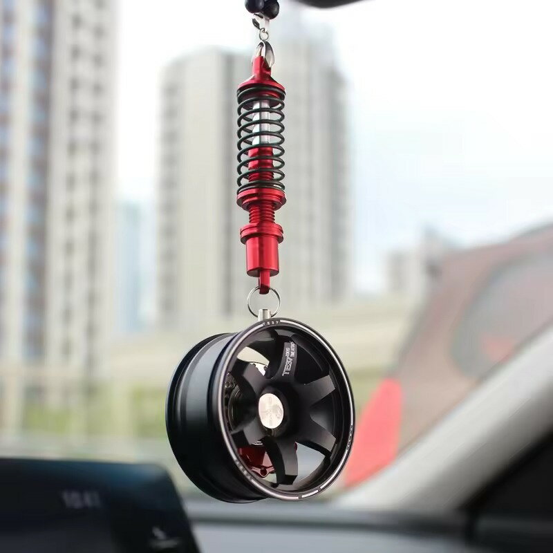乐天商城 - 車用ミラー リアビューペンダント アルミホイール＆ショックアブソーバー装飾付き 車内インテリア用ハンギングアクセサリー 車用ミラー ペンダント ホイール＆ショックアブソーバー風デザイン アルミ合金製 オーナメント車内インテリア 吊り下げアクセサリー