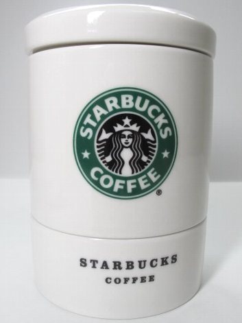 人気コーヒーチェーン店でおなじみ「Starbucks（スターバックス）」の、陶器製キャニスターです。オリジナルロゴのシンプルなデザイン。2段になっていて、分けて＆重ねて収納できるのも嬉しいポイント。ぽってりとした厚みのある蓋もかわいらしいですね。

＃遮光性〇 ＃密閉性：パッキン付き蓋