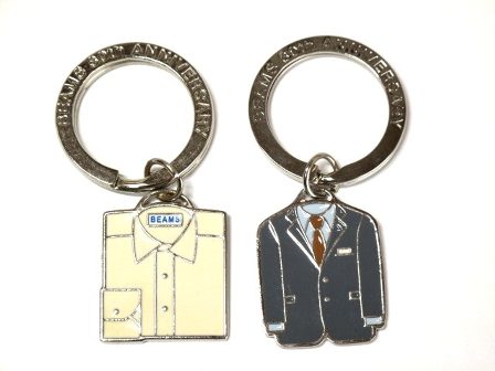 ビームス ジョージア キーホルダー ペアセット 服