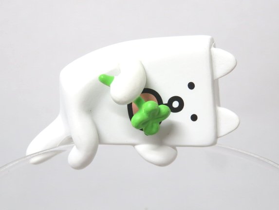 ZAK かっこいい犬　プチット　コップにのります　のんびりもっちー