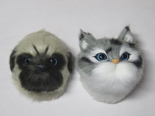 ■商品説明→フランフラン　猫と犬のマグネットセット　未使用品。猫：横6×縦6．5×奥行5cm程度。　犬：横5．5×縦6．5×奥行5cm程度。　底にマグネットがついていますので冷蔵庫などにつけられます。ファッション雑貨を取扱中！！　裏原系、ストリート、レディース　その他レアで気になるアイテム満載！！　