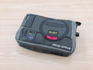 セガハードゲーム機がポーチになっちゃったよ! MEGA DRIVE(本体)