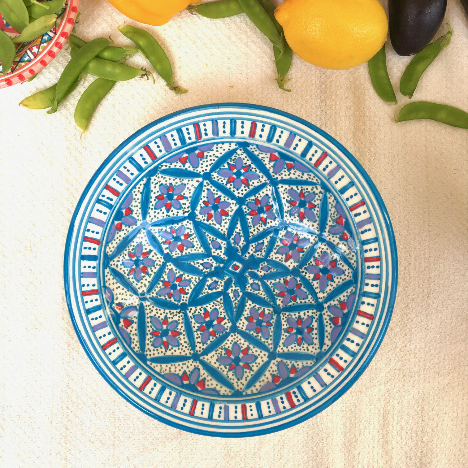 北アフリカ陶器アンダルシアスタイルの絵付け万能皿55　直径約22cm・お皿　可愛い　おうちごはん　テーブルコーディネート　ブルー　きれい　おいしい　まるい　便利　プレート　パスタ　カレー