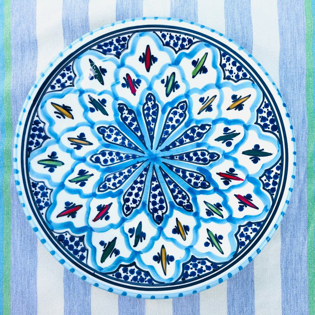 チュニジア・ナブールの陶器　 24cm　平皿サークル 　地中海サーフィア・スカイブルー　29　大きめ　テーブルコーデ　おうちカフェ　おうちごはん　かわいいお皿　プレート　ワンプレート　手描き陶器