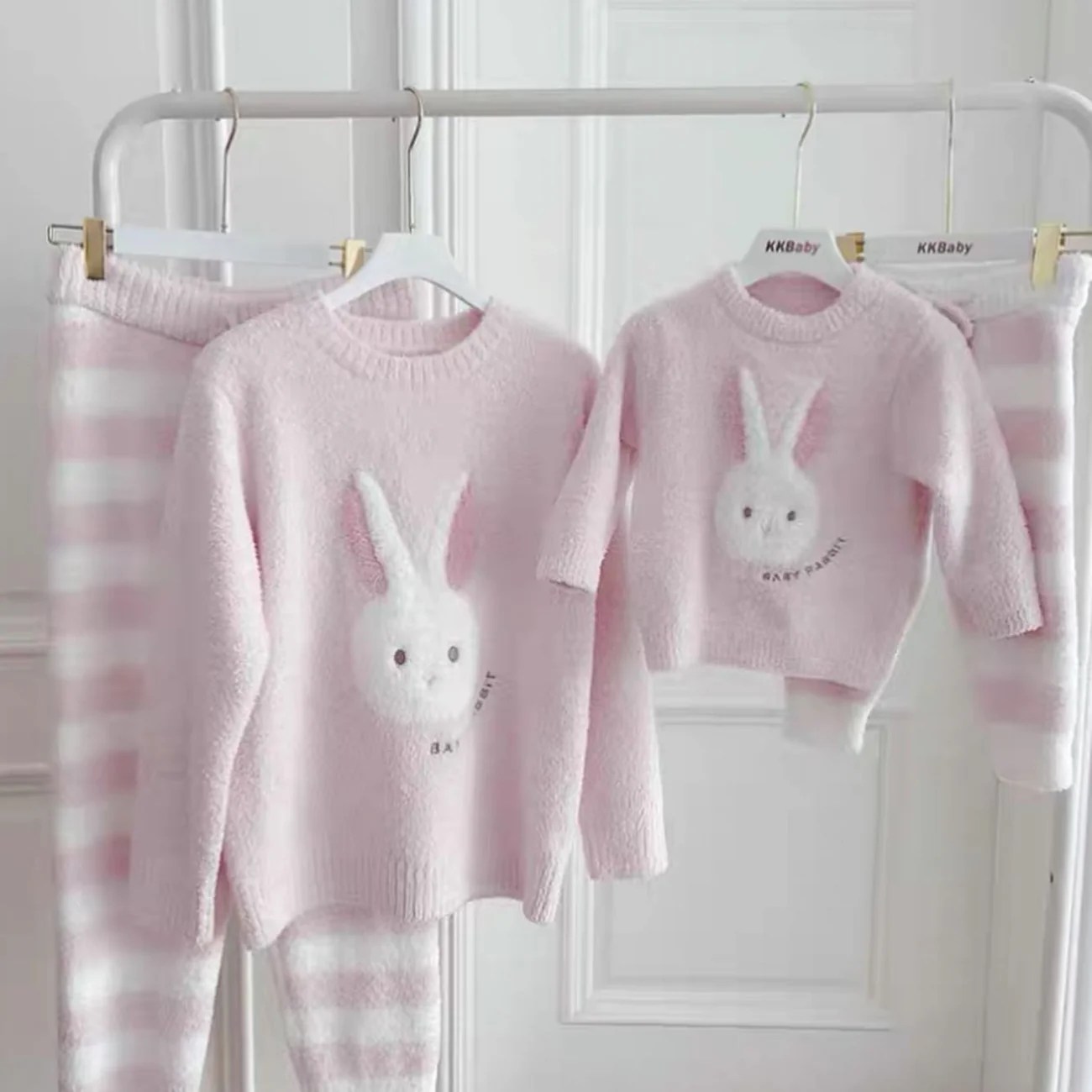 カシミアタッチルームウェア ママ用+80～120cm （うさちゃん）