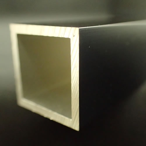 乐天商城 - 【法人限定】 等辺角パイプ 角パイプ アルミ角パイプ 2.0×20×20×4000mm ブラック アルミ型材 アルミ形材 アルミ建材 アルミ汎用 アルミ材 アルミ アムキャン amcan