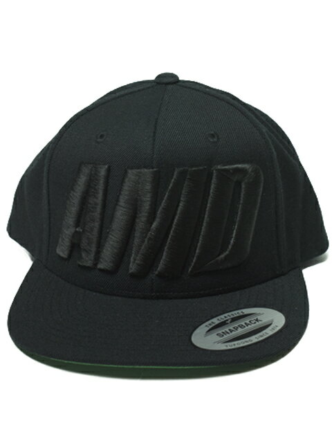 【Atomicdope】AMD Logo Classic Snapback Cap Black on Black スナップバックキャップ 帽子 黒 アトミックドープ フリーサイズ