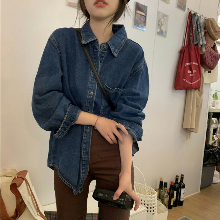 【半額クーポン対象】デニムシャツ トップス ダンガリーシャツ 羽織り メンズライク カジュアル 襟付き 長袖 秋冬 おすすめ レディース オシャレ トレンド 人気 プチプラ 韓国ファッション【atp406-692】【予約販売：15-20日】【送料無料】宅込のサムネイル