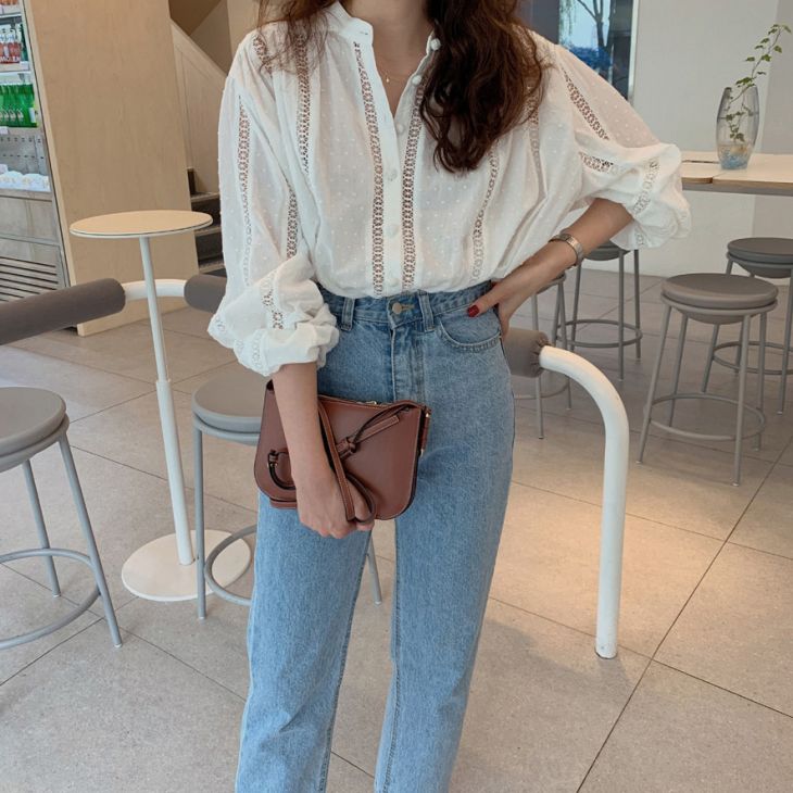 【半額クーポン対象】ノーカラー デザイン シャツ ブラウス レース 丸ボタン シアー 透け感 シンプル ボヘミアン カジュアル 春夏 おすすめ レディース オシャレ トレンド 人気 プチプラ 韓国ファッション【24aw-it183】【予約販売：15-20日】【送料無料】メ込2のサムネイル