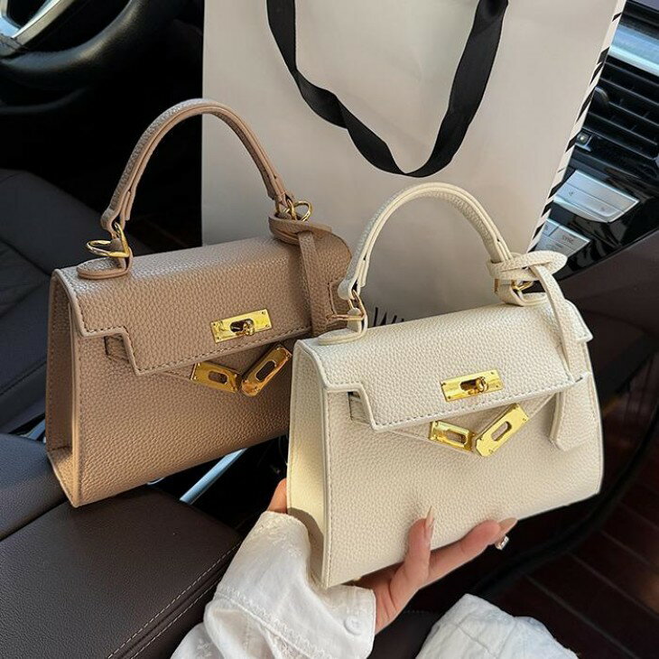 【半額クーポン対象】ミニバッグ ハンドバッグ ショルダー 2WAY 高見え コンパクト 上品 きれいめ フォーマル デイリーユース お出かけ レディース トレンド 人気 プチプラ 韓国ファッション 2025秋冬新作 【akb507-116】【予約販売：15-20日】【送料無料】宅込のサムネイル