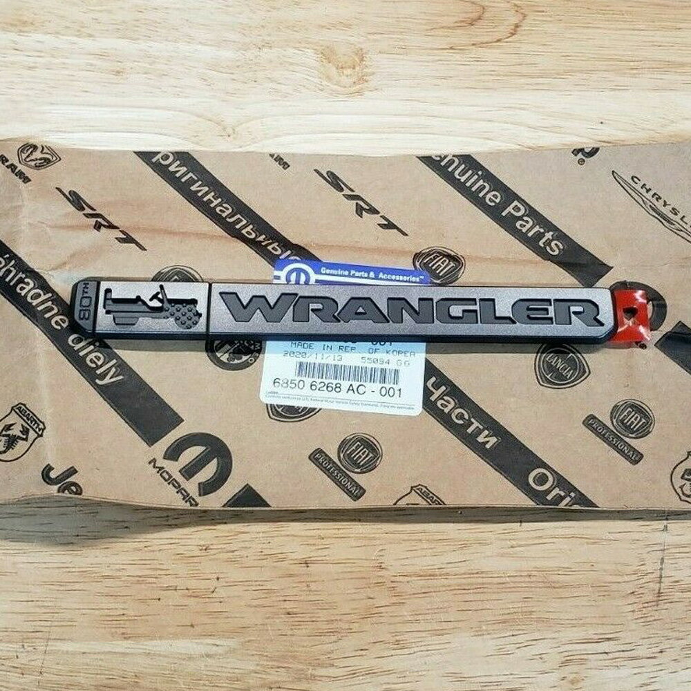 【MOPAR】ジープ JEEP JL ラングラー 80th エディション 限定 ネームプレート(パッセンジャーサイド)