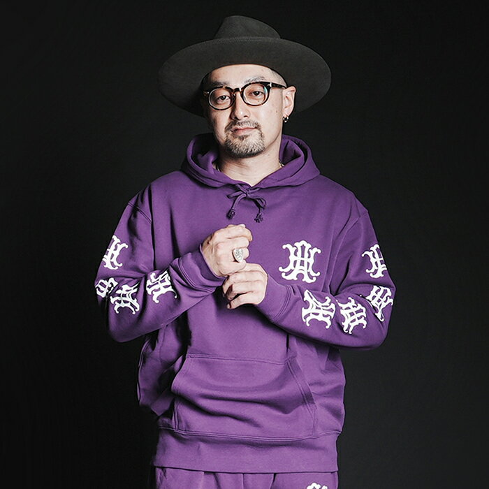 AMERICANWANNABEアメリカンワナビー/「TRADEMARKL/STEE」プリントL/STEE/MEN'Sメンズ/Tシャツ/ロンT/クルーネック/スリーブ/ロゴ/長袖/カジュアル/ストリート/アメカジ/限定