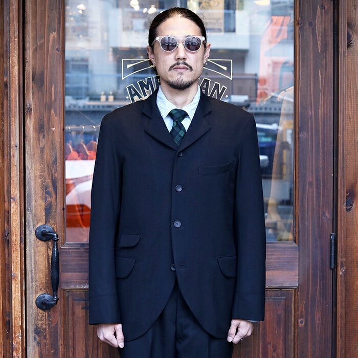 BLACK SIGN ブラックサイン / 「Army Serge Butler Jacket / Midnight Black」アーミーサージバトラージャケット / BSFS-22710BLK / MEN 039 S メンズ / ジャケット / テーラードジャケット / 無地 / 長袖 / セットアップ / スーツ / ヴィンテージ / アメカジ