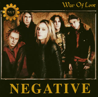 フィンランド出身美形若手(平均年齢20歳)5人組の初アルバム。母国チャートで好成績を残した成果を引っさげての日本デビューだが、その音楽はゴス的な耽美感覚を醸し出すハードな泣きメロ・ロック。決定打には欠けるものの、徹底した叙情へのこだわりが日本でも受けそう。(祥)【品番】　VICP-62566【JAN】　4988002455935【発売日】　2004年01月21日【収録内容】(1)ロスト・ソウル(2)ナイーヴ(3)アフター・オール(4)ミザリー(5)ザ・モーメント・オブ・アワ・ラヴ(6)インスピレーション(7)1000・ネイルズ・イン・マイ・ハート(8)ブリーディング(9)グッドバイ(10)ラスト・ヒーロー(11)スティル・アライヴ(12)ダイイング・フィーリングス(13)ザ・モーメント・オブ・アワ・ラヴ(アコースティック・デモ・ヴァージョン)(14)グッドバイ(アコースティック・ヴァージョン) ※[※〈CDエクストラ〉内容:ザ・モーメント・オブ・アワ・ラヴ(プロモーション・ビデオ)]【関連キーワード】ネガティヴ|ネガティヴ|ウォー・オブ・ラヴ|ロスト・ソウル|ナイーヴ|アフター・オール|ミザリー|ザ・モーメント・オブ・アワ・ラヴ|インスピレーション|1000・ネイルズ・イン・マイ・ハート|ブリーディング|グッドバイ|ラスト・ヒーロー|スティル・アライヴ|ダイイング・フィーリングス|ザ・モーメント・オブ・アワ・ラヴ|グッドバイ