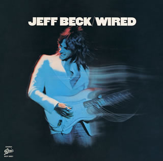 先鋭的な音楽を作り続ける孤高のギタリストが1976年に発表した名盤。ジャズ畑出身の鬼才鍵盤奏者ヤン・ハマーの参加によりクロスオーヴァーされたロックのスリルが味わえる。【品番】　SICP-30088【JAN】　4547366190298【発売日】　2013年03月06日【収録内容】(1)レッド・ブーツ(2)カム・ダンシング(3)グッドバイ・ポーク・パイ・ハット(4)ヘッド・フォー・バックステージ・パス(5)蒼き風(6)ソフィー(7)プレイ・ウィズ・ミー(8)ラヴ・イズ・グリーン※[Blu-spec CD 2]【関連キーワード】ジェフ・ベック|ジェフ・ベック|ワイアード|レッド・ブーツ|カム・ダンシング|グッドバイ・ポーク・パイ・ハット|ヘッド・フォー・バックステージ・パス|アオキ・カゼ|ソフィー|プレイ・ウィズ・ミー|ラヴ・イズ・グリーン