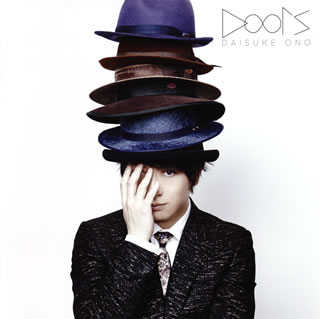 声優シンガーの"小野D"こと小野大輔が、2016年1月の自身初となる日本武道館ワンマンに向けて発表したミニ・アルバム。彼のちょっぴりキザなところ、男らしさ、やさしさ、変態性などが華やかでポップなサウンドとともに堪能でき、聴くうちにキュンとしたりクスッとできたりもするはずだ。(雄)【品番】　LACA-15495【JAN】　4540774154951【発売日】　2015年07月01日【収録内容】［1］(1)Key of the mirror(inst.)(2)パノラマ・ミラー・ツアー(3)宇宙全時代Discotheque(4)teardrops(5)プルマ・シエロ(6)Doors(7)カラフルレンズ［2］〈DVD〉(1)パノラマ・ミラー・ツアー(Music Clip)【関連キーワード】小野大輔|オノダイスケ|ドアーズ|キー・オブ・ザ・ミラー|パノラマ・ミラー・ツアー|ウチュウ・ゼンジダイ・ディスコティック|ティアドロップス|プルマ・シエロ|ドアーズ|カラフル・レンズ