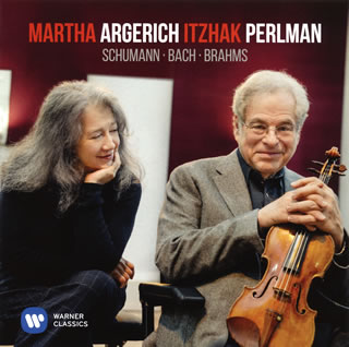 初共演時(98年)のライヴ盤からこぼれたシューマン、後の2曲は2016年パリでの録音セッション。音質に違いはあるが、二人が刺激し合いながら、新鮮な喜びをもって豊かな音楽世界を作り上げていくのは同じ。特に、ニュアンス豊かなピアノに乗ってヴァイオリンが歌うバッハは必聴。(堀)【品番】　WPCS-13551【JAN】　4943674242597【発売日】　2016年09月30日【収録内容】(1)ヴァイオリン・ソナタ第1番イ短調op.105(シューマン)(2)幻想小曲集op.73(シューマン)(3)F.A.E.ソナタ〜スケルツォ ハ短調WoO.2(ブラームス)(4)ヴァイオリン・ソナタ第4番ハ短調BWV1017(J.S.バッハ)【関連キーワード】イツァーク・パールマン|マルタ・アルゲリッチ|イツァーク・パールマン|マルタ・アルゲリッチ|レジェンドノ・キョウエン・バッハ・シューマン・アンド・ブラームス|ヴァイオリン・ソナタ・ダイ1バン・イタンチョウ・OP0105|ゲンソウ・ショウキョクシュウ・OP0073|F・A・E・ソナタ・スケルツォ・ハタンチョウ・WOO0002|ヴァイオリン・ソナタ・ダイ4バン・ハタンチョウ・BWV1017