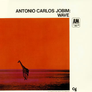 「波」「赤いブラウス」「ルック・トゥ・ザ・スカイ」などジョビンの秀逸曲を収録した人気作。クラウス・オガーマンによるストリングス・アレンジによって、リラックスした空気が満ちている。【品番】　UCCU-40132【JAN】　4988031392942【発売日】　2020年09月02日【収録内容】(1)波(2)赤いブラウス(3)ルック・トゥ・ザ・スカイ(4)バティディーニャ(5)トリステ(6)モハーヴェ(7)ディアローゴ(8)ラメント(9)アンティグァ(10)キャプテン・バカルディ※[UHQCD]【関連キーワード】アントニオ・カルロス・ジョビン|アービー・グリーン|クラウス・オガーマン・オーケストラ|クラウス・オガーマン|ジェローム・リチャードソン|ジミー・クリーヴランド|ロン・カーター|アントニオ・カルロス・ジョビン|アービー・グリーン|クラウス・オガーマン・オーケストラ|クラウス・オガーマン|ジェローム・リチャードソン|ジミー・クリーヴランド|ロン・カーター|ナミ|ナミ|アカイ・ブラウス|ルック・トゥ・ザ・スカイ|バティディーニャ|トリステ|モハーヴェ|ディアローゴ|ラメント|アンティグァ|キャプテン・バカルディ