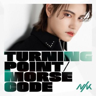 日韓合同ボーイズ・グループのNIKが、ユナク主演ミュージカル『フラグリア』にメンバー全員が出演するなどの幅広い活動を経て放つシングル。キレのあるパフォーマンスが光る「Turning Point」と「Morse Code」の両A面作だ。【品番...