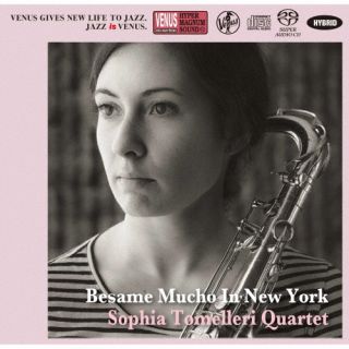 イタリアのテナーサックス奏者によるヴィーナスレコードからの第二作。タイトルが示すとおりニューヨークのスタジオで録音されたもので、トメレリはジョン・ディ・マルティーノのピアノ・トリオをバックにしなやかなフレージングを繰り出している。【品番】　VHGD-10018【JAN】　4580051153536【発売日】　2025年02月26日【収録内容】(1)モーニング・グローリー(2)アンコンディショナル・ラブ(3)ストーリーテラー(4)スティル・ライフ(5)ララバイ・オブ・ザ・リーブス(6)アンビアンス(7)べサメ・ムーチョ(8)ジャスト・フォー・ファン(9)ジャスト・ウエイティング【関連キーワード】ソフィア・トメレリ・カルテット|ウィリー・ジョーンズ3|ジョン・ディ・マルティーノ|ピーター・ワシントン|ソフィア・トメレリ|ソフィア・トメレリ・カルテット|ウィリー・ジョーンズ・3|ジョン・ディ・マルティーノ|ピーター・ワシントン|ソフィア・トメレリ|ベサメ・ムーチョ・イン・ニューヨーク|モーニング・グローリー|アンコンディショナル・ラブ|ストーリーテラー|スティル・ライフ|ララバイ・オブ・ザ・リーブス|アンビアンス|ベサメ・ムーチョ|ジャスト・フォー・ファン|ジャスト・ウエイティング