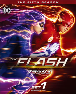 雷に打たれて、超速で移動できるようになった主人公バリー・アレンの活躍を描くDCTVシリーズ。第5シーズンでは未来から来た娘のノラが登場し、バリーが父親として活躍する。主演はグラント・ガスティン。【品番】　1000781070【JAN】　4548967444063【発売日】　2020年12月09日【収録内容】［1］〈EPISODE1〉ノラ〈EPISODE2〉父と娘〈EPISODE3〉バイブの死〈EPISODE4〉スクープの真相〈EPISODE5〉家族の絆［2］〈EPISODE6〉絶対零度〈EPISODE7〉感謝祭の夜〈EPISODE8〉始まりの過去〈EPISODE9〉エルスワールド パート1［3］〈EPISODE10〉チャンス〈EPISODE11〉怒りの暴走〈EPISODE12〉記憶の中へ〈EPISODE13〉目的のために〈EPISODE14〉試行錯誤【関連キーワード】グレッグ・バランティ|タイラー・ホークリン|ジェシー・L.マーティン|ダニエル・パナベイカー|トム・キャヴァナー|ジェシカ・パーカー・ケネディ|グラント・ガスティン|キャンディス・パットン|カルロス・ヴァルデス|ルビー・ローズ|グレッグ・バランティ|タイラー・ホークリン|ジェシー・L・マーティン|ダニエル・パナベイカー|トム・キャヴァナー|ジェシカ・パーカー・ケネディ|グラント・ガスティン|キャンディス・パットン|カルロス・ヴァルデス|ルビー・ローズ|フラッシュ・フィフス・シーズン・ゼンハン・セット|ノラ|チチト・ムスメ|バイブノ・シ|スクープノ・シンソウ|カゾクノ・キズナ|ゼッタイ・レイド|カンシャサイノ・ヨル|ハジマリノ・カコ|エルスワールド・パート・1|チャンス|イカリノ・ボウソウ|キオクノ・ナカヘ|モクテキノタメニ|シコウサクゴ