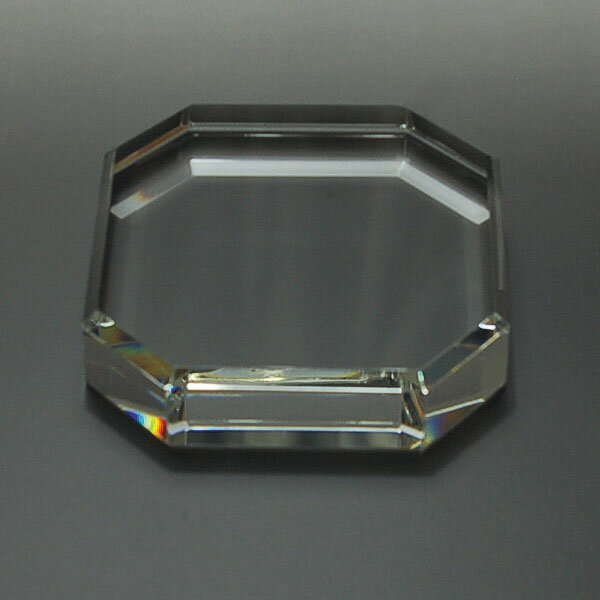 樂天商城 - 勤続・設立 周年記念品■クリスタル　ペーパーウェイト DW-3/▼卒業記念品・卒園・上場記念 株式公開記念 創業記念 法人ギフト 還暦祝い 退職祝い 新築 退職 御見舞後払い 異動 転職 挨拶 プレゼント 名入れ可