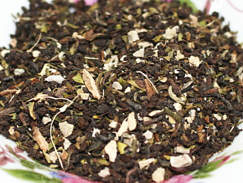 【2倍増量200g】　しょうが紅茶　100g ネパールの安心安全の無農薬栽培の生姜 ポカポカ温まります　茶葉は最高級クラス　1000円コミコミ　　送料無料　ポスト便