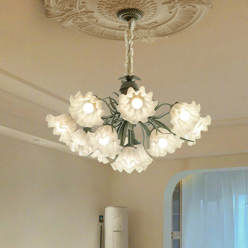 ダイニングルーム用吊り下げランプ スズランの花のデザイン ヴィンテージ おしゃれな創造的な主寝室のライト レストラン用シャンデリア LEDランプ 花の照明 照明器具 温かみのある雰囲気 フランス田園風 天井照明 ペンダントライト 吊下げ灯