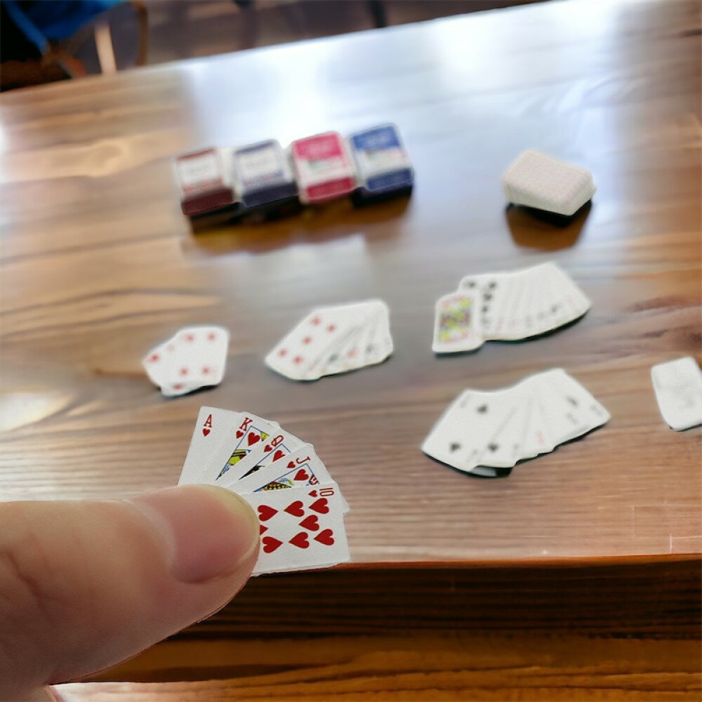90000229（1セット）ミニチュアドールハウス紙製 ポーカートランプ　ミニサイズの楽しみを提供" ドールハウス ゲームセット　ミニチュア 紙製トランプ　ドールハウス ミニサイズゲーム
