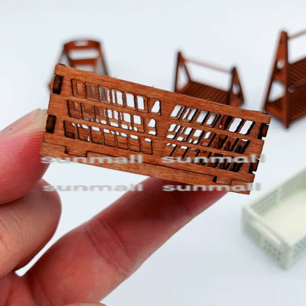 90000516（1点）【選べる2カラー】ミニチュア 木製バスケット／収納かご ドールハウス用 小物入れ インテリア雑貨 ミニチュアインテリア ミニチュア家具 ジオラマ用品