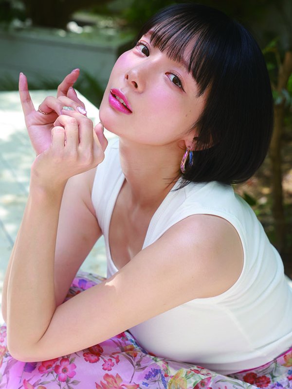 【送料込み】【取寄商品】 2027年カレンダー岡田紗佳27CL-0177[11/21発売]
