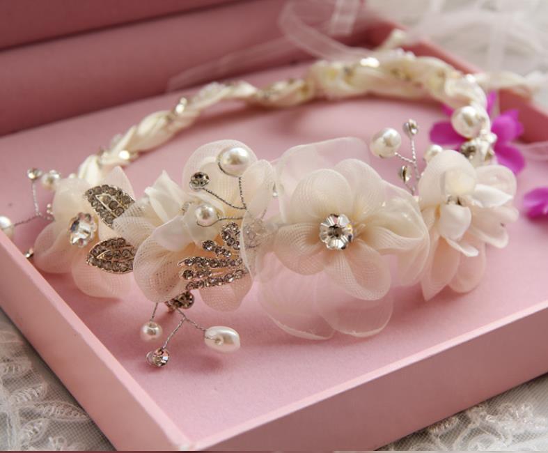 UKIUKIの手作りウェディングアクセサリー、結婚式・挙式・二次会・花嫁ハンドメイドブライダルアクセサリーウエディングヘッドドレス・ヘアコサージュ/.演奏 会.謝恩会.成人式.パーティーに最適ヘッドドレス　　ブライズメイド｜アングル3
