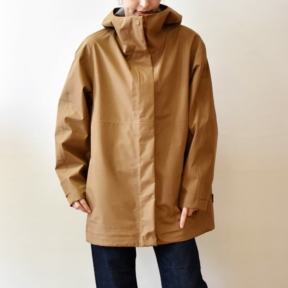 ヘルノ（HERNO）Laminar Gore-Tex Paclite 後ろヨークフリル ジャケット(hn013)(PA00019DL6)