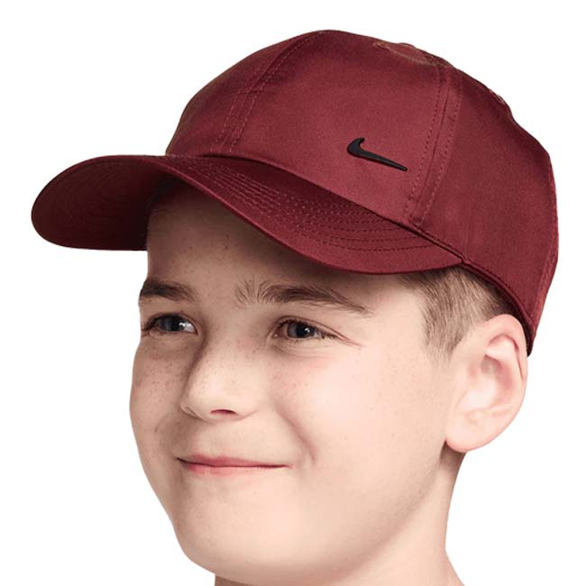 13日20時～52時間8％OFFクーポン】ナイキ(NIKE) ジュニア Dri-FIT Club アンストラクチャード メタル スウッシュ キャップ FB5064-619 ダークチームレッド(26y1m)[次回使えるクーポンプレゼント]