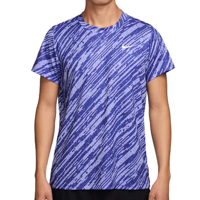 5日~11日8％OFFクーポン！【日本サイズ】ナイキ(NIKE) 2026 SP メンズ コート ヴィクトリー Dri-FIT プリント ゲームシャツ IB1531-430 ラピス×ホワイト(26y1mテニス用ゲームウェア)[次回使えるクーポンプレゼント]