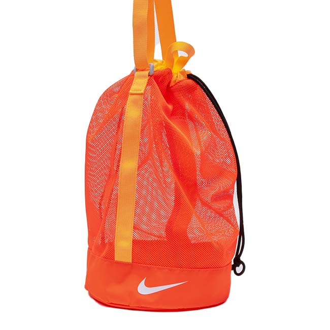 Rakuten - ＼29日から1日まで8%OFFクーポン／ナイキ(NIKE) 2026 SS ジュニア メッシュショルダープールバッグ 12L ワンショルダータイプ スイムバッグ 水泳 男子 女子 1994046-0005 レッド(26y4m)[次回使えるクーポンプレゼント]
