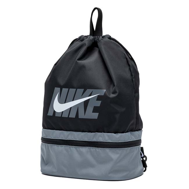 Beach Bags, Pool Bags - ＼17日から20日まで8%OFFクーポン／ナイキ(NIKE) 2026 SS ジュニア 2ルームプールバッグ 14L ナップザックタイプ スイムバッグ 水泳 男子 女子 1994040-0009 ブラック(26y4m)[次回使えるクーポンプレゼント]