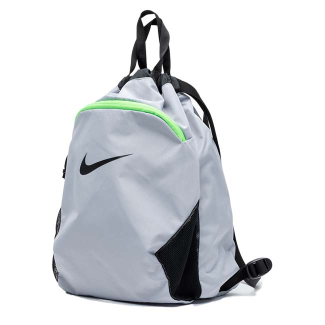 ＼29日から1日まで8%OFFクーポン／ナイキ(NIKE) 2026 SS ジュニア ベーシックプールバッグ 14L バッグパックタイプ スイムバッグ 水泳 男子 女子 1994039-0018 グレー(26y4m)[次回使えるクーポンプレゼント]