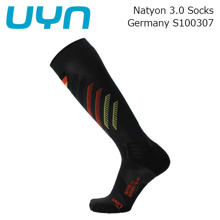Natyon 3.0 Socks Germany カラー : T121-Germany サイズ : 35/38, 39/41, 42/44, 45/47 DESCRIPTION The Natyon 3.0 ski socks offer superior support and performance thanks to Zerocuff technology. The Shockwave system optimizes shock absorption, while Cool Air Flow technology maintains the ideal microclimate for the feet, even in the coldest conditions. DETAILS -Dynamic wave design for optimal support -Zerocuff&trade; technology for high performance -Shockwave system for advanced protection and shock absorption -Pressure distribution along strategic 3D lines -Cool Air Flow technology to maintain the ideal microclimate around the feet COMPOSITION POLYAMIDE 88% ELASTANE 6% POLYPROPYLENE 6% ※ご注意※ ・実店舗と在庫を共有しているため、タイミングによって完売となる場合がございます。 ・モニターの発色によって色が異なって見える場合がございます。