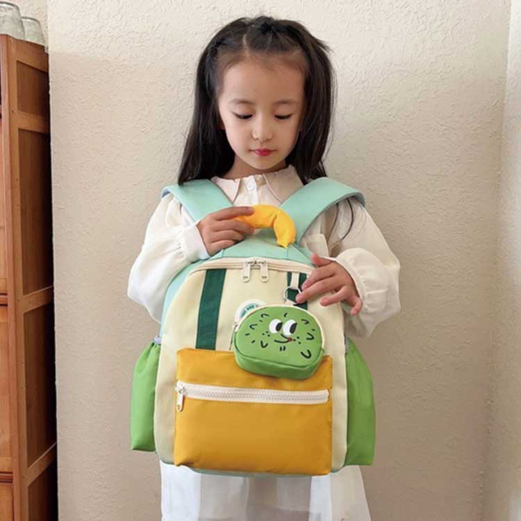 anafarmのリュック キッズ リュックサック 子供用リュック 男の子 女の子 幼児 バッグ カバン おしゃれ 軽量 遠足 旅行 通園バッグ 保育園 幼稚園 小学校 通園リュック 小学生 低学年｜アングル2