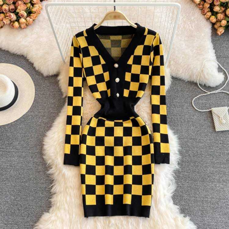 ロングニットワンピース ニット 長袖 ひざたけ チェック柄 ニットワンピース ロング丈 ニットワンピース Vネック 膝丈 秋冬 春秋 ベスト タイトニットワンピース 柄 無地 シンプル タイト