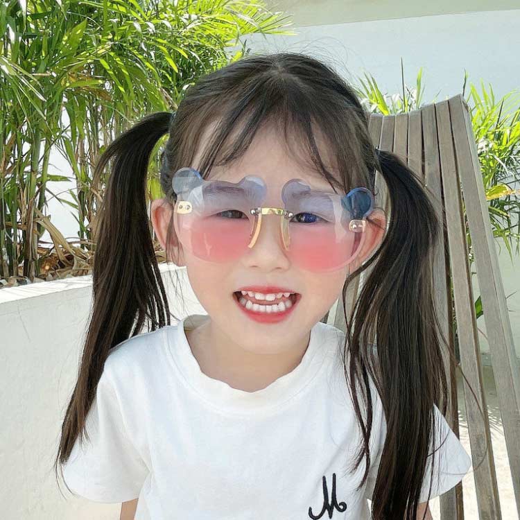 全15色 キッズ ベビー サングラス 花びらサングラス 眼鏡 ファッションデザイナー 写真映え 紫外線 対策 かわいい 子供 偏光レンズ Uvカット 紫外線カット キャンプ アウトドア プール 海 ミラーレンズ 子供メガネ スポーツ 女の子 おもちゃ クリア 透明 男の子 軽量