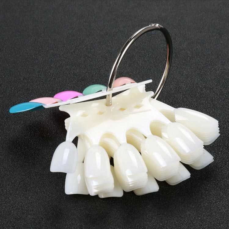 anafarmのネイル スティック ネイルアート ネイルサロン 見本 練習用 カラーサンプル サンプルチップ 練習用 50枚 サンプル用 ネイルカラーチャート ネイルカラーカード 展示用品 ジェルネイル 店頭用｜アングル2
