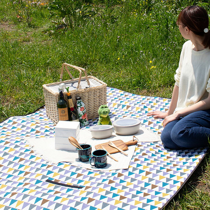 大きくしっかりした厚みで大人でもゆったり レジャーシート 大判 Cm 防水 ピクニックマット おしゃれ チェック 厚手 ピクニックシート レジャー アウトドア グランドシート シート アウトドアマット クッションキャンプ 0 大きい 0 0 コンパクト Outport マット