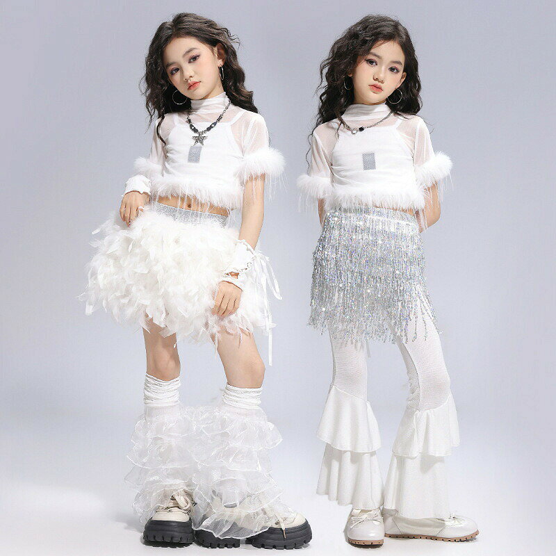 　　 商品説明 　 ●サイズ 110　身長100-110cm 体重15-20kg 120　身長110-120cm 体重20-25kg 130　身長120-130cm 体重25-30kg 140　身長130-140cm 体重30-35kg 150　身長140-150cm 体重35-40kg 160　身長150-160cm 体重40-50kg 170　身長160-170cm 体重50-60kg 180　身長170-180cm 体重60-70kg *素人採寸、若干誤差が生じる場合がございます。 ●商品情報 ★子供ダンス衣装　ヒップホップ衣装 ●商品内容 ★上下セット ●素材 ★ポリエステル ●洗濯方法 ★手洗いおすすめ致します（40℃を限度） ★塩素系及び酸素系の漂白剤の使用禁止　 ★日陰のつり干しが良い ★アイロン仕上げ禁止 ★洗濯機不可 ●在庫について ★ 当店では複数店舗で在庫を共有しており、システムで在庫調整を行っております。在庫更新のタイミングにより在庫数にずれが生じる場合があり、ご注文された商品が欠品となる場合もございます。 ★ 万一、商品品切れ等によりお届けできない場合、またお届けが遅れる場合がございます。その際には当方よりメールにてご連絡を差し上げます。ご迷惑をお掛けする場合がございますが、ご了承下さいませ。 ●注意事項 ★ 商品写真はできる限り実物の色に近づける努力しておりますが、撮影時の照明及びご利用のモバイル環境や部屋の照明により色の見え方が異なる場合がございます。 ★ 生産時期によりカラーや仕様が予告なく、少々異なる場合があります。 ★工場大量生産による生産過程におきまして、若干の個体差(1cmから3cm)が生じる場合がございます。 ★ 当商品は取り寄せ品の為、日本製より裁縫や仕立てに甘さ（ほつれあること）がございます、あらかじめご了承くださいませ。 ★ 在庫管理条件や運送状況によりシワが出ることもございます、ご了承ください。 ★ ポケットありの衣装も縫い付られてある場合がございます。工場大量生産の物はミシン1本かけてある事もあります。ポケットの裏地確認頂きましたら、縫い目を従ってポケット開けてからご利用ください。 ★当店では安く出品の為、簡易包装袋でお届けします。靴の場合、取寄中に箱は崩れた場合も多い、箱なしでお届けします。ご了承ください ★ 海外製品は日本製より裁縫や仕立てに甘さ（ほつれあること）がございます、在庫管理条件や運送状況によりシワが出ることもございます。ご理解頂き、お買上げください。