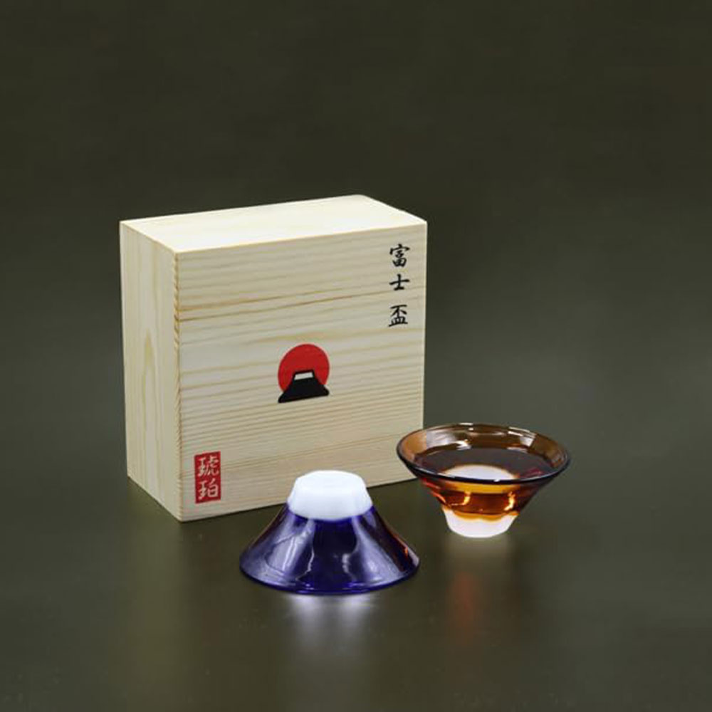 おちょこ ガラス かわいい おしゃれ 富士山 耐熱ガラス 電子レンジ対応 食洗機対応 80ml 富士 盃 ガラス製 日本 グラス カップ 土産 琥珀 化粧箱付き プレゼント ギフト