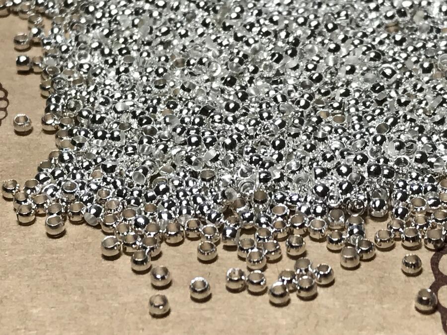 2.000粒　2mm　つぶし玉　プラチナ色　シルバー　サンキャッチャー　オクタゴン　金属　パーツ　アクセサリー　パーツ　部品　店舗　車内　窓　カーテン　インテリア　シャンデリア　ガラスビーズ