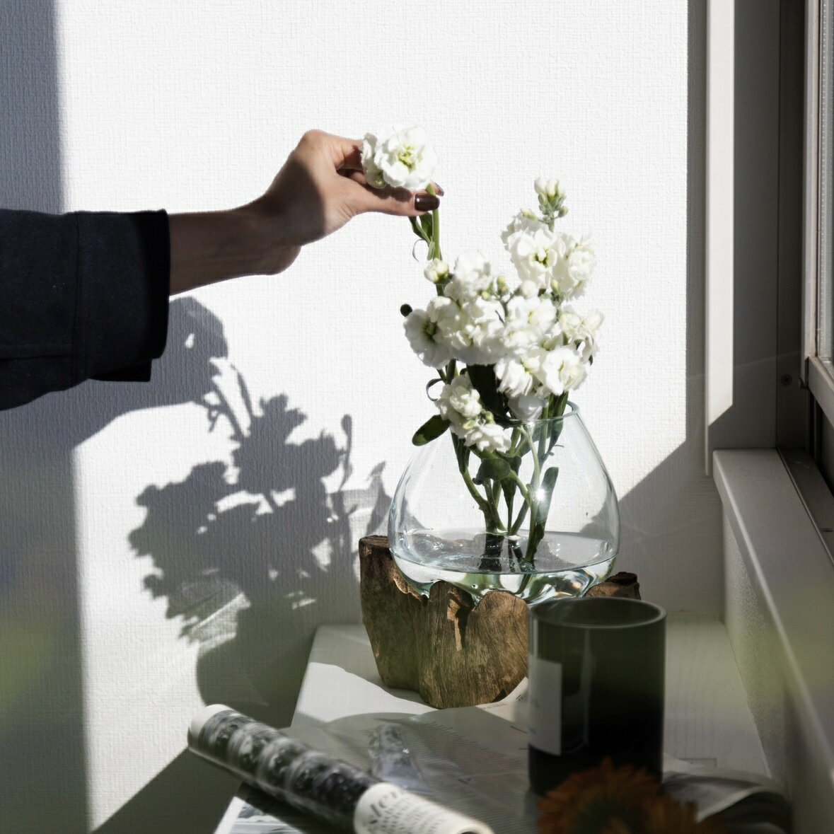 【ドリフトウッド　ミディアム】花瓶　フラワーベース　土台付き　ガラス　モダン　海外インテリア　ディスプレイ　リビング　エントランス　プレゼント 2