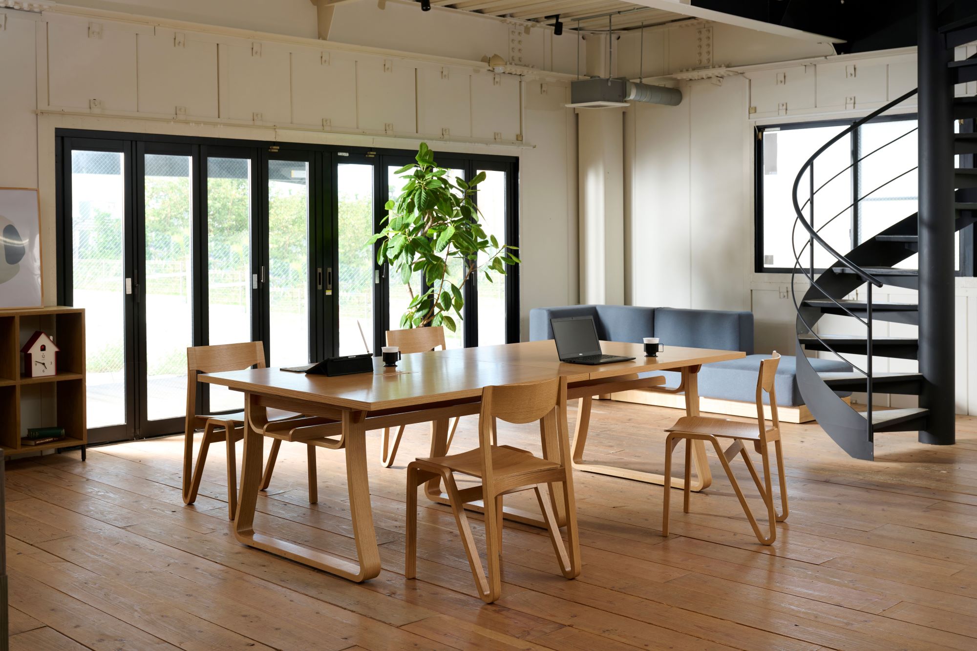 弘益 木製チェア KK-N スタッキング可