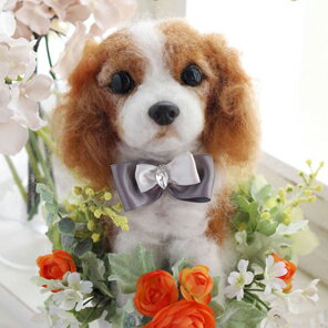 【オーダーメイド】ペットそっくりのお人形 うちの子トピアリー作家の『コイズミマサコ』の作品。ウェルカムドッグ 両親へのプレゼントにお誕生日、母の日、父の日、お祝...